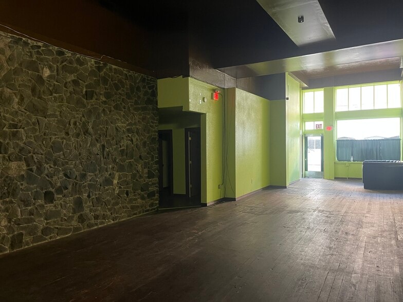 More Photos Of 187 Central Ave, Coos Bay Storefront Retail Office For Lease