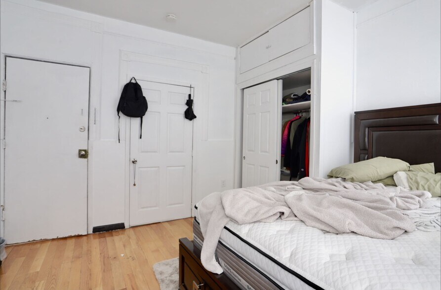 More Photos Of 2606 Central Ave, Union City Apartments For Sale