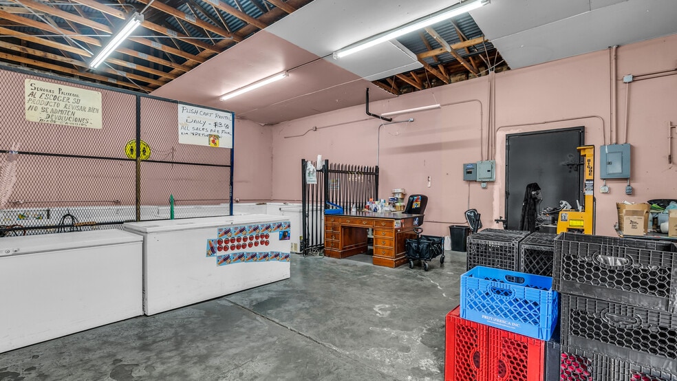 More Photos Of 909 53rd Ave, Oakland Warehouse For Sale
