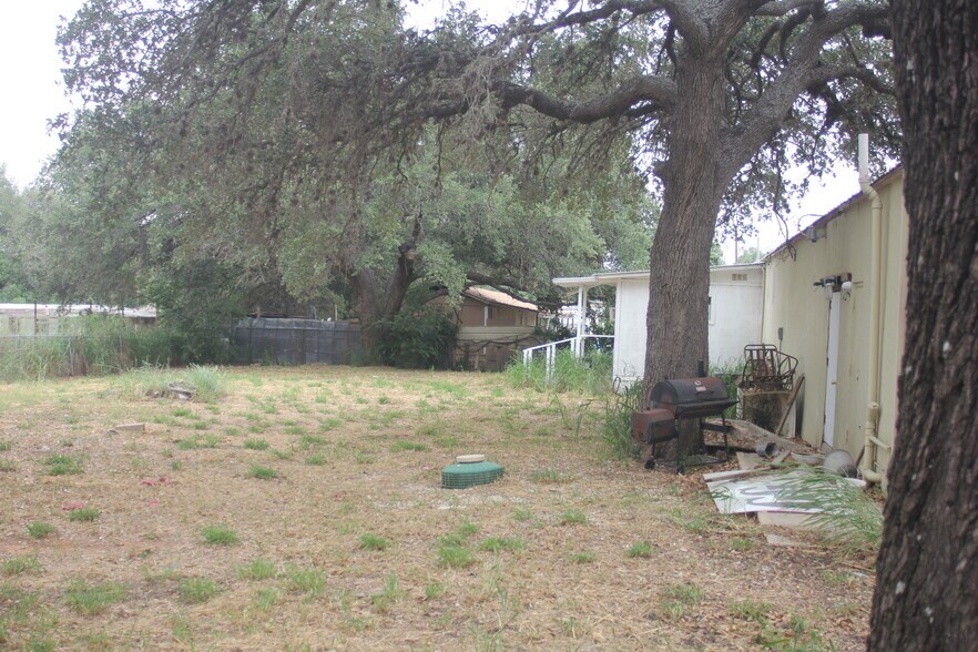 More Photos Of 22745 Highway 16 S, Von Ormy General Retail For Sale