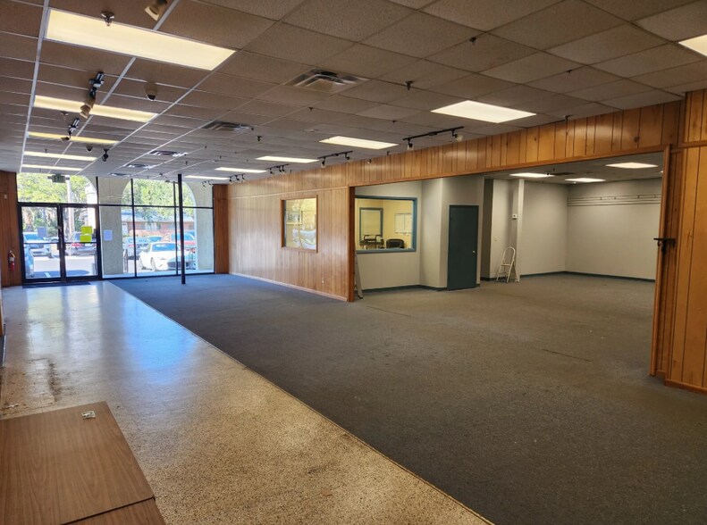 More Photos Of 5500 White Bluff Rd, Savannah Freestanding For Lease