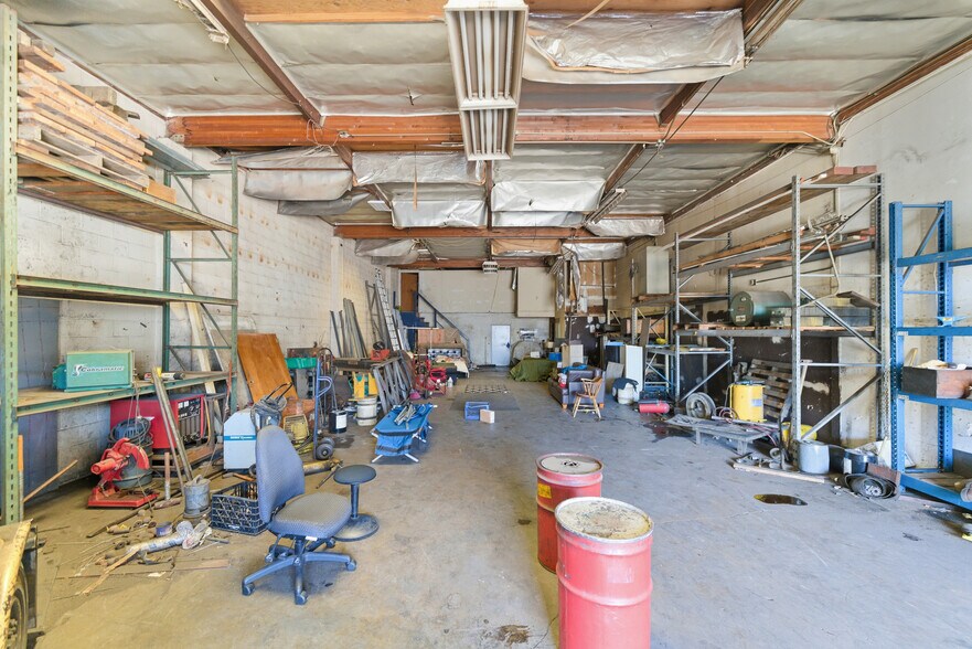 More Photos Of 159-161 N East End Ave, Pomona Warehouse For Sale