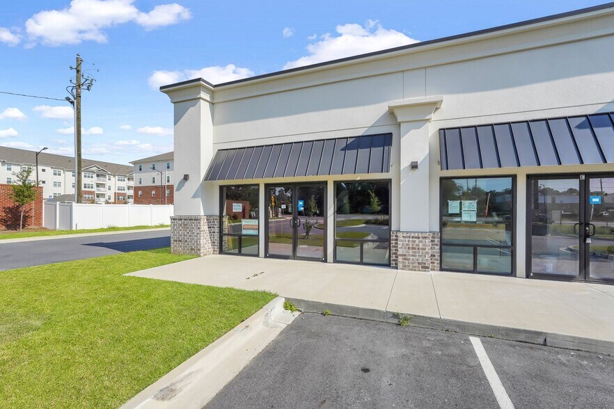 More Photos Of 4410 Ogeechee Rd, Savannah Storefront Retail Office For Lease