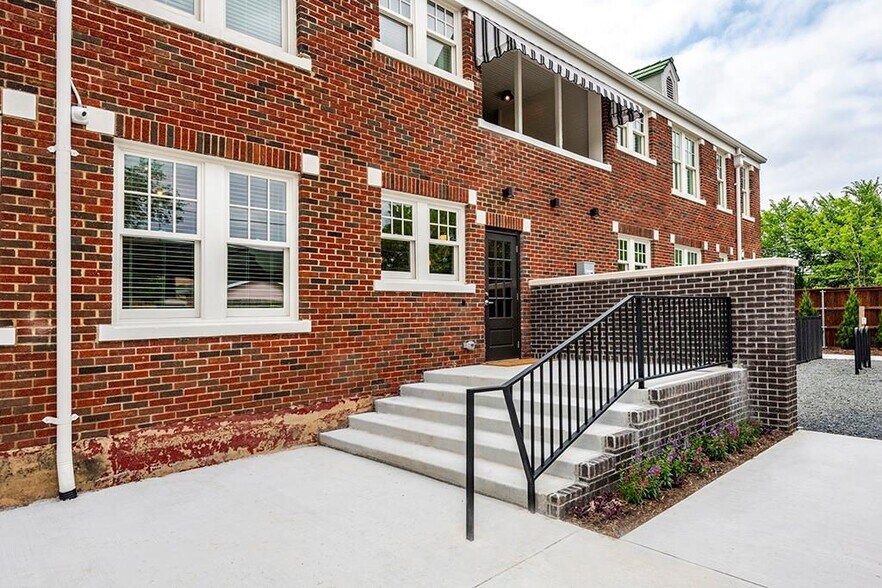 More Photos Of 2837 Hemphill St, Fort Worth Apartments For Sale