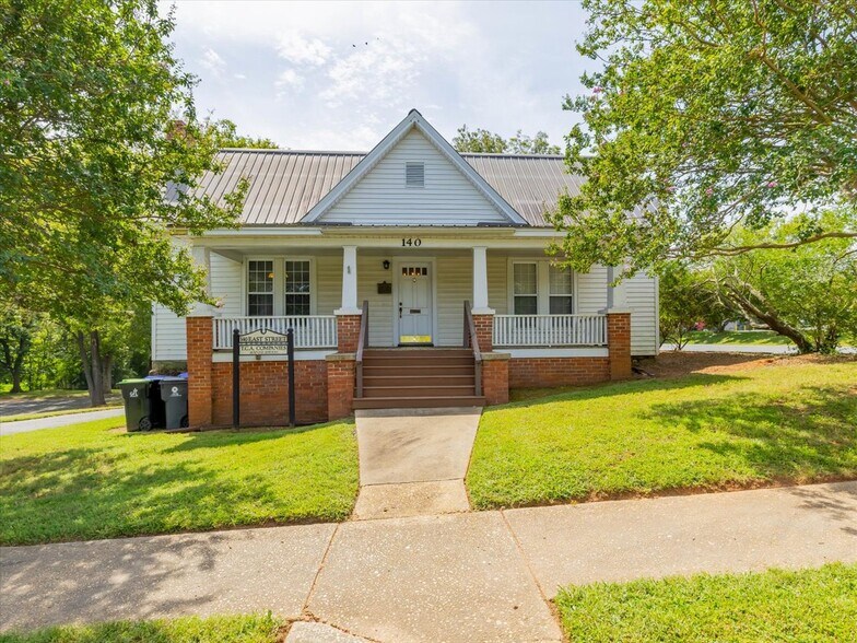 More Photos Of 140 East St, Pittsboro Office Residential For Sale