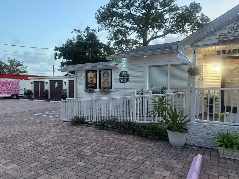 More Photos Of 623 N Lime Ave, Sarasota Storefront Retail Residential For Sale