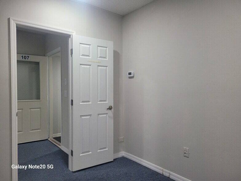 More Photos Of 5331 Commercial Way, Spring Hill Medical For Lease
