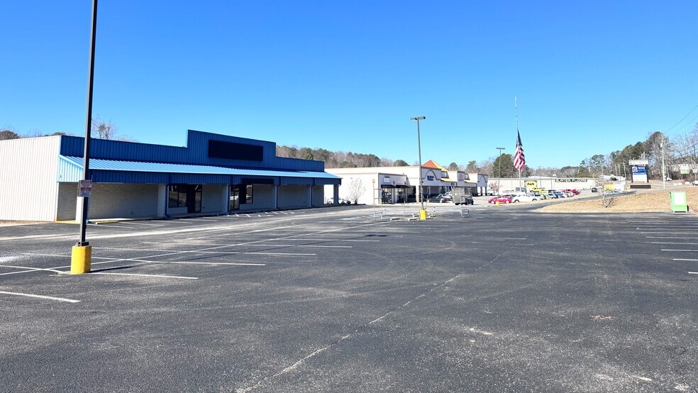 More Photos Of 970 E Church St, Jasper Freestanding For Sale