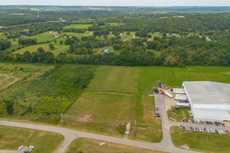 More Photos Of 1033 Veterans Dr, Lewisburg Land For Sale