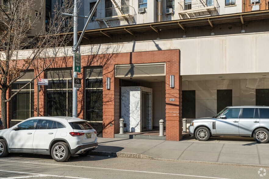 More Photos Of 310 E Houston St, New York Apartments For Lease
