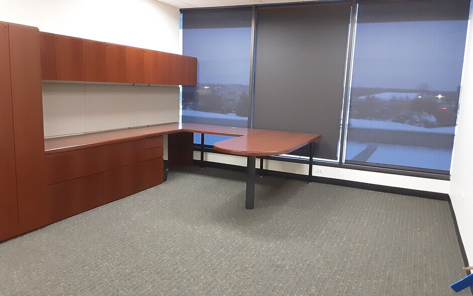 More Photos Of 1205 Milwaukee Ave, Glenview Self Storage For Lease