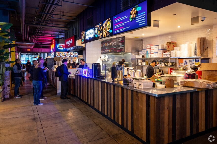 More Photos Of 135 W 50th St, New York Office For Lease