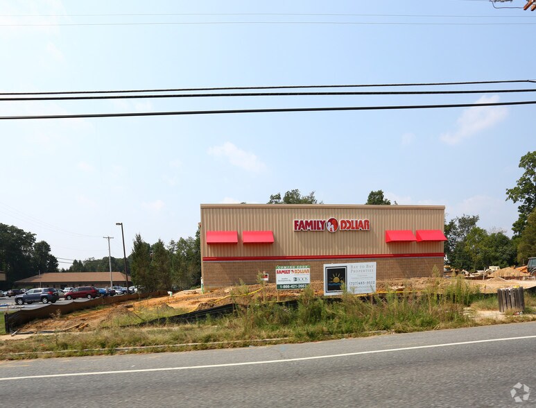 More Photos Of 14 S West Blvd, Newfield Freestanding For Sale