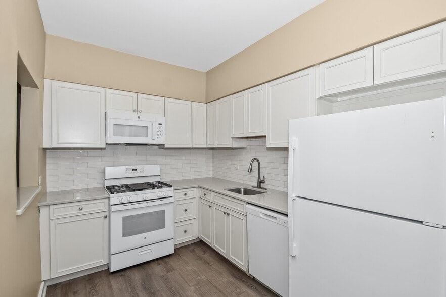 More Photos Of 1509 E 69th Pl, Chicago Apartments For Sale