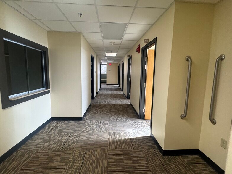 More Photos Of 2815 Pennsylvania Ave, Lansing Medical For Sale