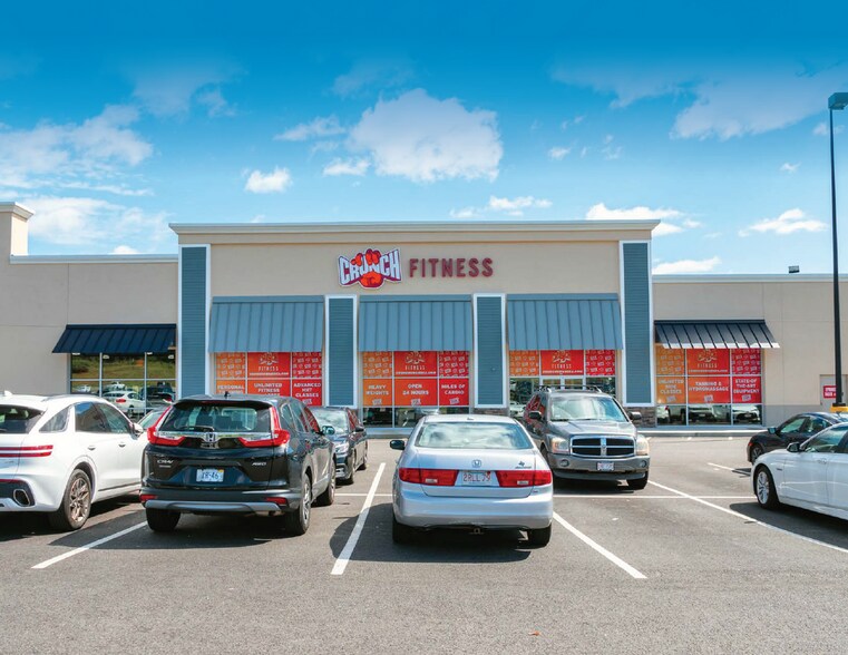 More Photos Of 262 Swansea Mall Dr, Swansea Storefront Retail Office For Sale