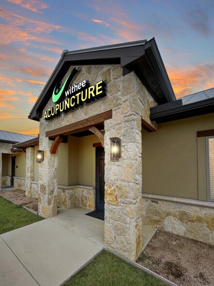 More Photos Of 255 W Lebanon, Frisco Medical For Lease