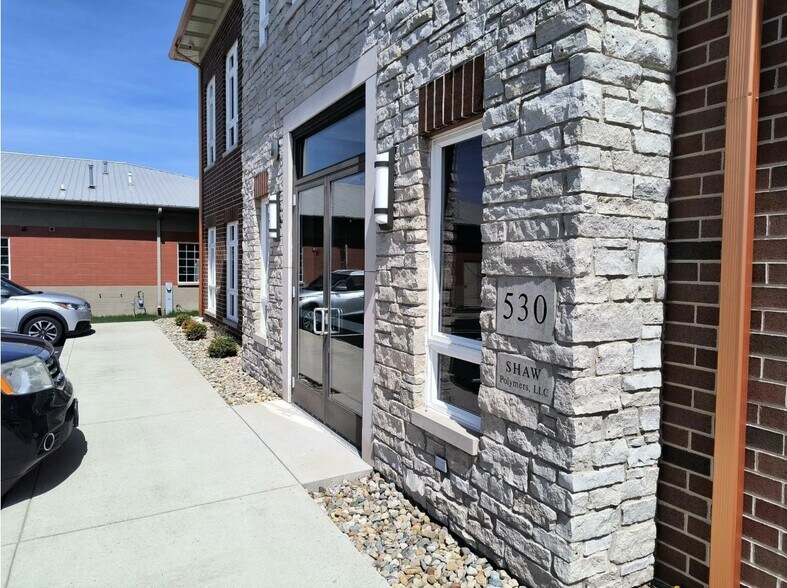 More Photos Of 530 N Indiana Ave, Crown Point Office For Lease