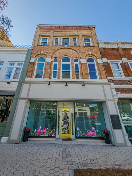 Primary Photo Of 134 N Patterson St, Valdosta Storefront Retail Office For Sale