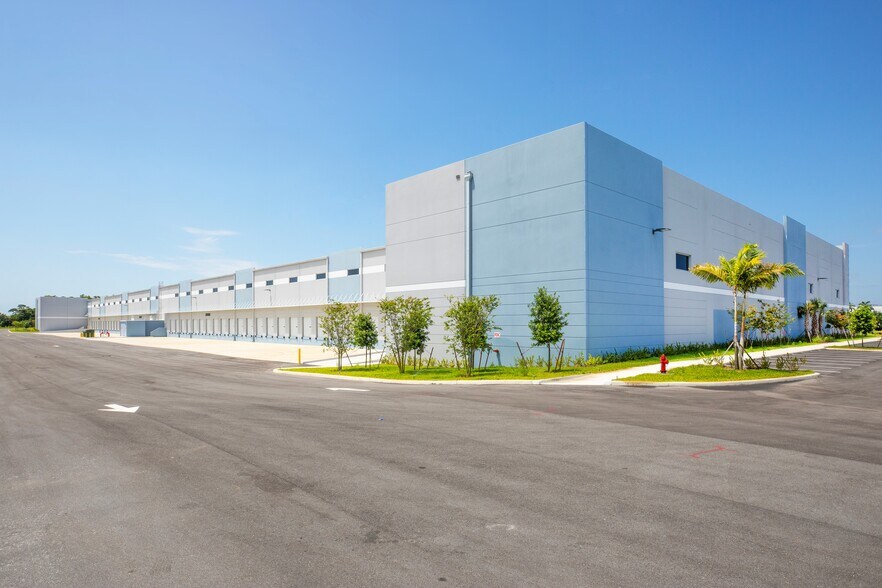More Photos Of 14130 S State Road 7, Delray Beach Unknown For Lease