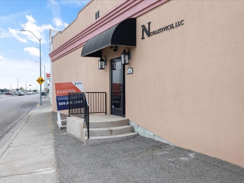 More Photos Of 110 N Cascade St, Kennewick Flex For Sale