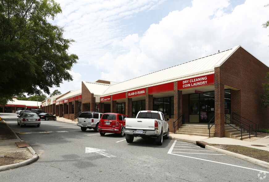 More Photos Of 1601 Cross Link Rd, Raleigh Freestanding For Lease