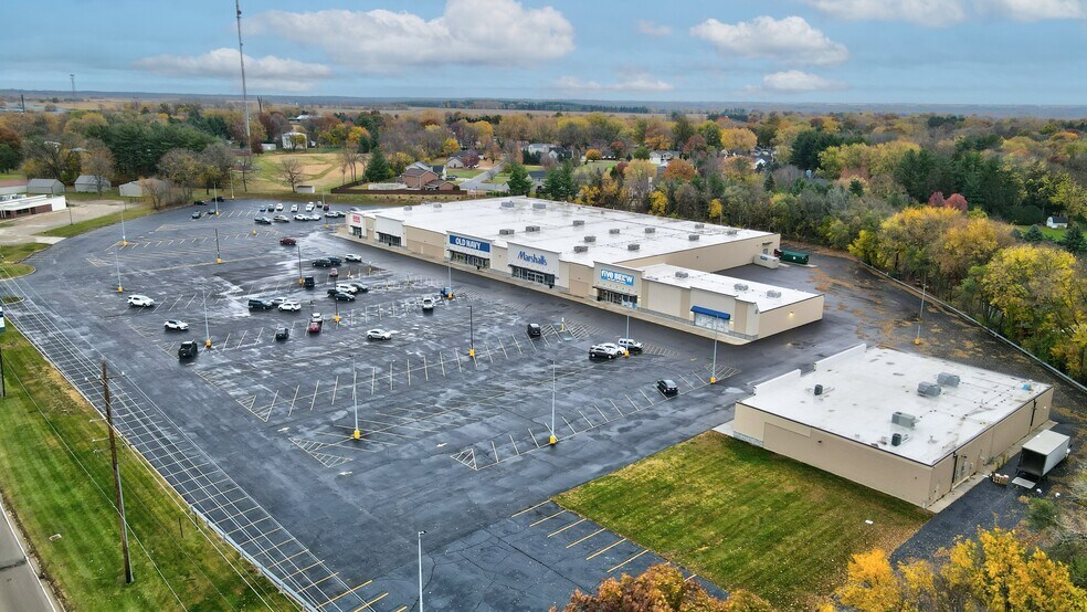 More Photos Of 2901 E Lincoln Way, Sterling Unknown For Lease