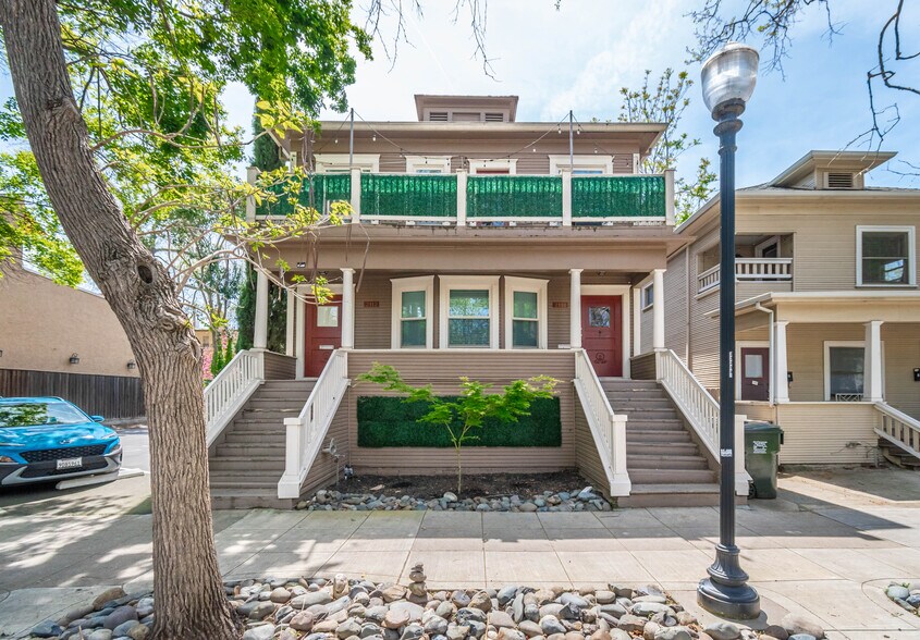 Primary Photo Of 2110-2112 I St, Sacramento Apartments For Sale