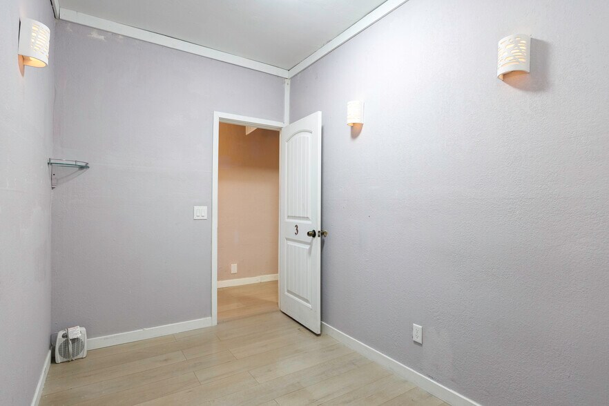 More Photos Of 623 E Florence Blvd, Casa Grande Freestanding For Sale