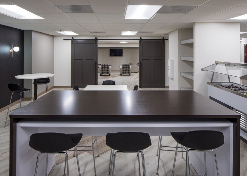 More Photos Of 900 Ashwood Pky, Atlanta Office For Lease