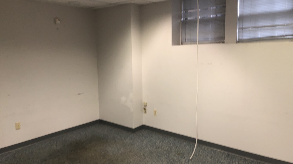 More Photos Of 75 S Main St, Phillipsburg Office For Lease