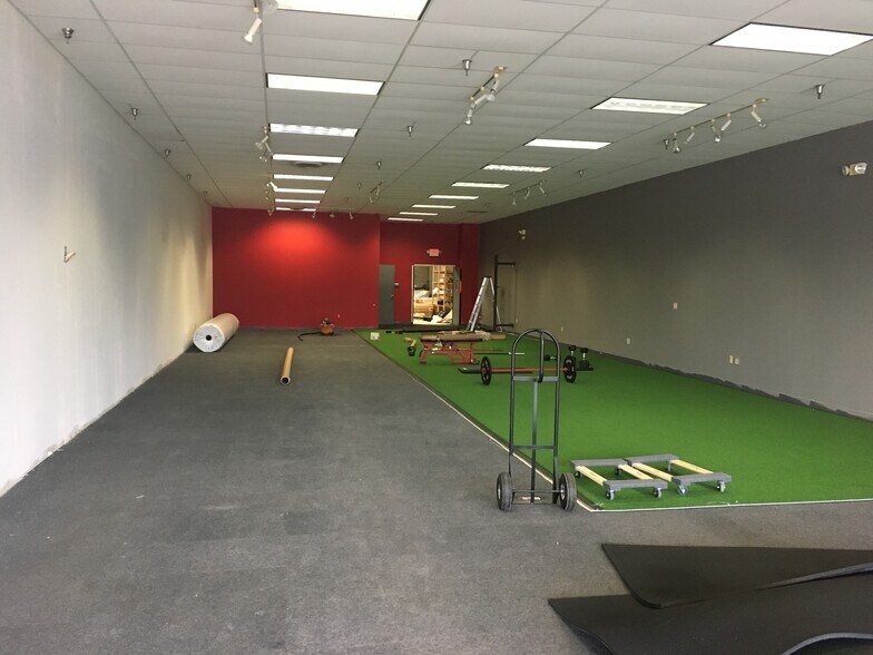 More Photos Of 1065 Reading Rd, Mason Unknown For Lease