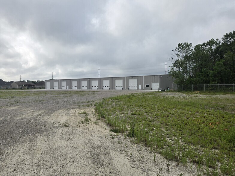 More Photos Of 16001 Boyle Lane, Evansville Warehouse For Lease