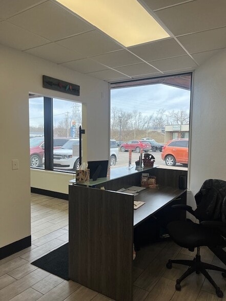 More Photos Of 115-159 Marion Blvd, Marion General Retail For Lease