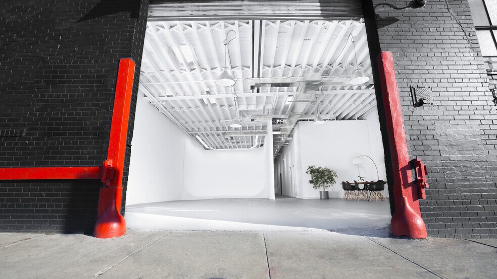 More Photos Of 272-280 Seigel St, Brooklyn General Retail For Lease