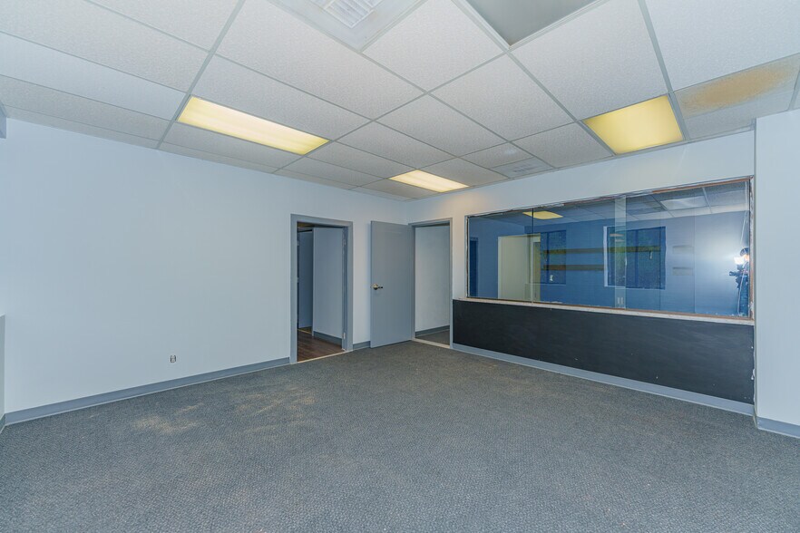 More Photos Of 961-963 State Route 146, Clifton Park Medical For Lease