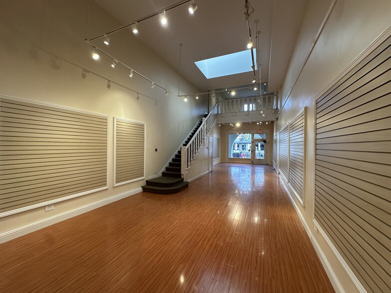 More Photos Of 532-536 Ramona St, Palo Alto Storefront For Lease