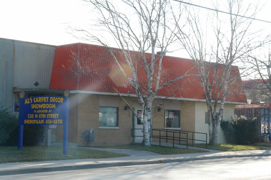 More Photos Of 2715 N 15th St, Sheboygan Showroom For Sale