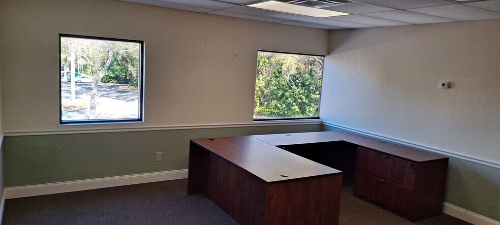 More Photos Of 28051 US Hwy 19 N, Clearwater Office For Lease