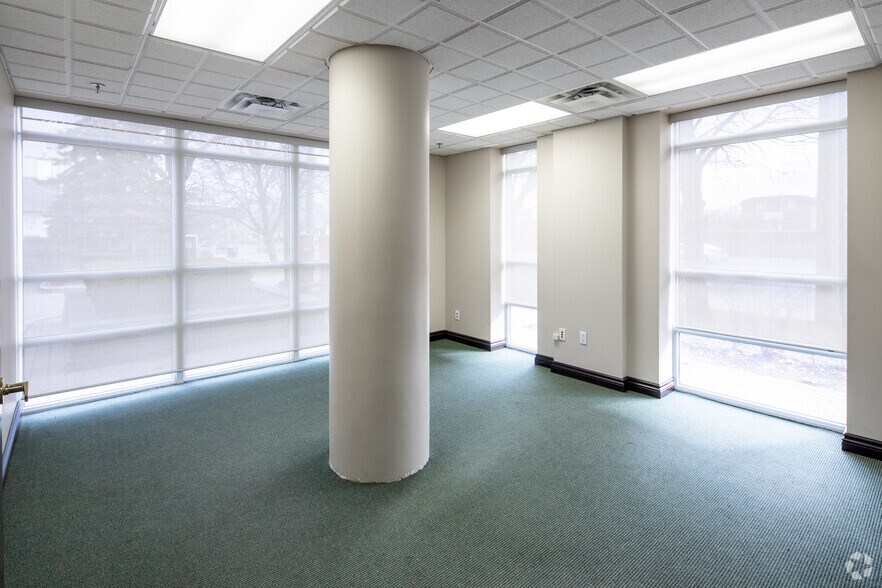 More Photos Of 800 Sheppard Ave W, Toronto Apartments For Sale