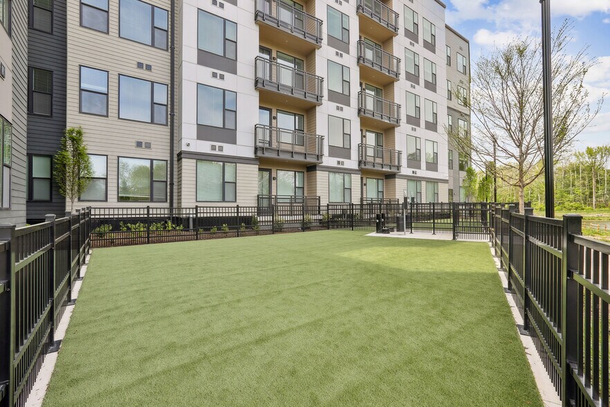 More Photos Of 6601 Melville St, Hyattsville Apartments For Lease