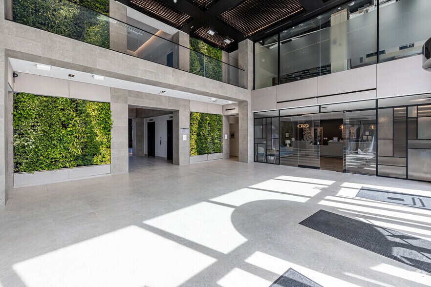 More Photos Of 440 Wheelers Farms Rd, Milford Office For Lease