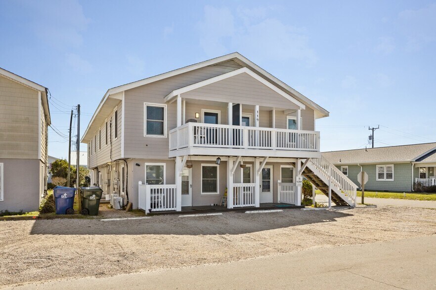 More Photos Of 119 W Bogue Blvd, Atlantic Beach Apartments For Sale