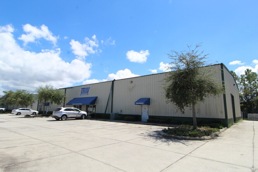 Primary Photo Of 2077 E 58th Avenue Cir, Bradenton Warehouse For Sale