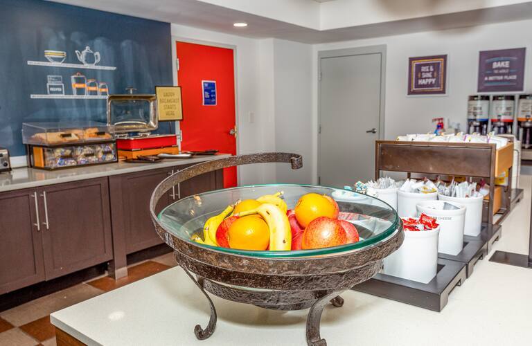 More Photos Of 2700 Green Oaks Rd, Fort Worth Hotel For Sale