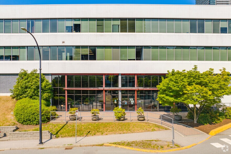 More Photos Of 4664 Lougheed Hwy, Burnaby Office For Lease