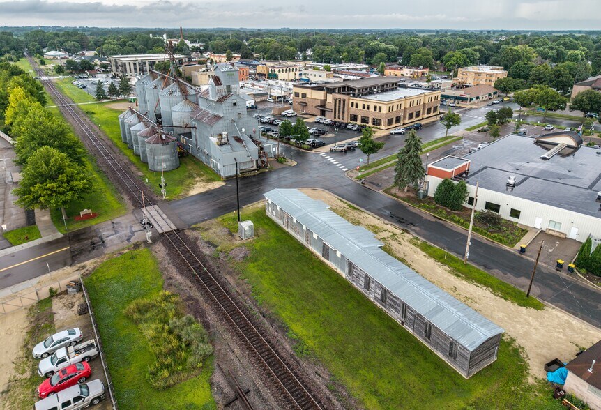 More Photos Of 420 2nd St, Farmington Light Manufacturing For Sale