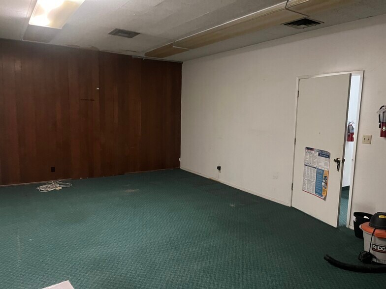 More Photos Of 5909 Camden St, Oakland Daycare Center For Sale