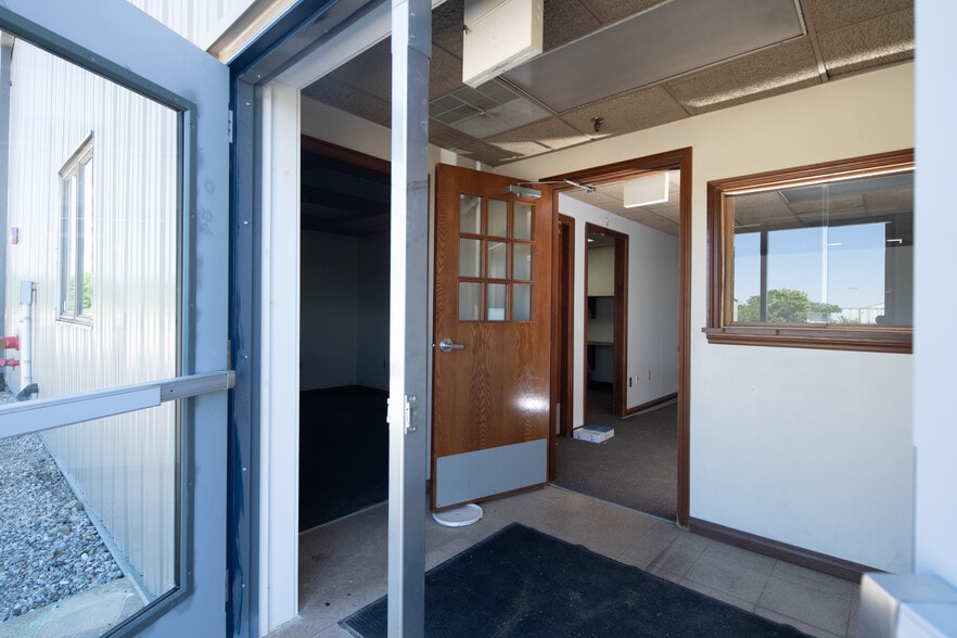 More Photos Of 1730 Washington Ave, Washington Court House Warehouse For Lease