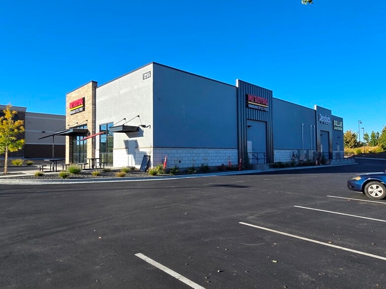 More Photos Of 1255 N Happy Valley Rd, Nampa Restaurant For Sale